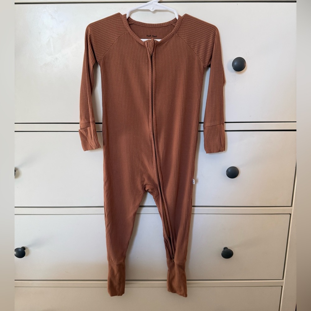 Little sleepies ribbed zippy